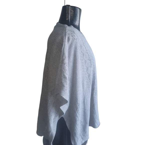 Banana Republic Grey Sweater Poncho XS/S - Picture 4 of 7